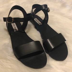 Steve Madden Donddi Sandals